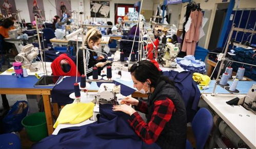 英國(guó)時(shí)裝廠改產(chǎn)醫(yī)護(hù)服裝