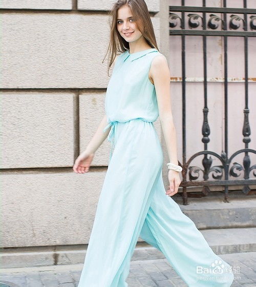 6月簡約出行 連體褲盡顯摩登時尚風采